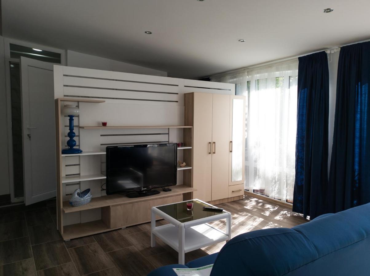 Apartman Dvoristance ゴルバッツ エクステリア 写真