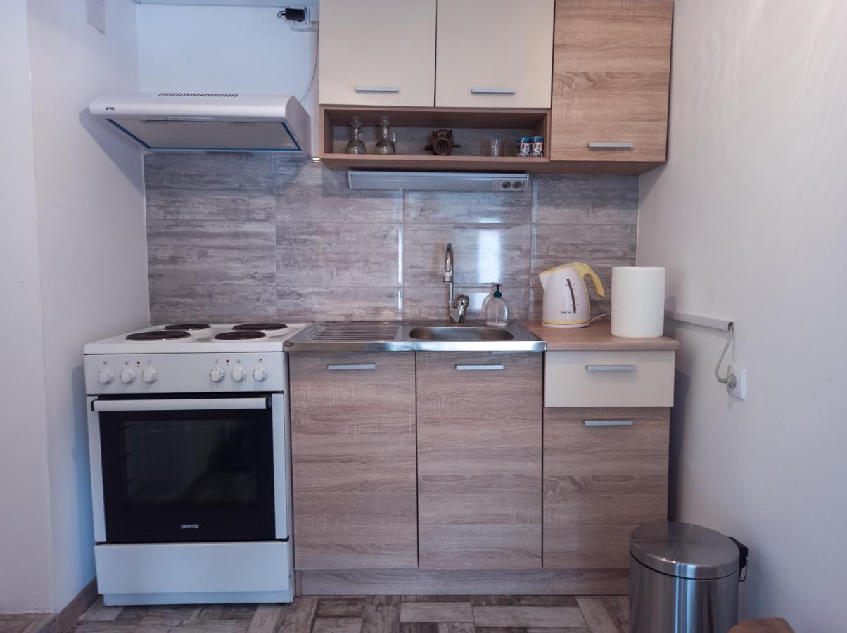 Apartman Dvoristance ゴルバッツ エクステリア 写真